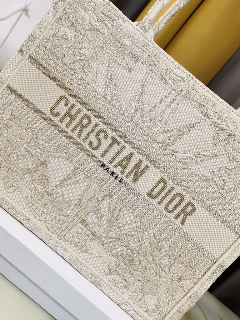 Christian Dior Shopping Bags